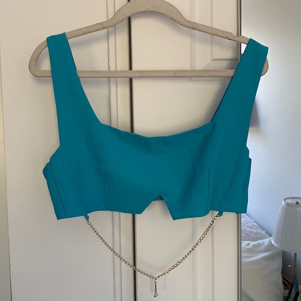NWOT ✨ Blue Turquoise crop top square neck gold chain detail